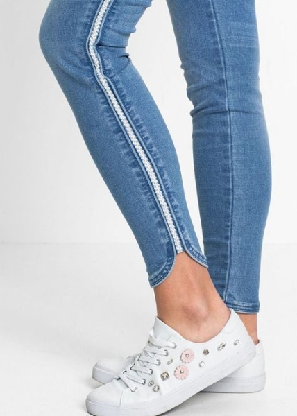 Идеи, как стильно расширить ставшие малы джинсы