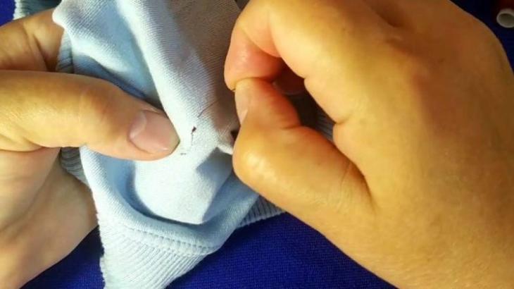 Как зашить дырку в ткани скотчем