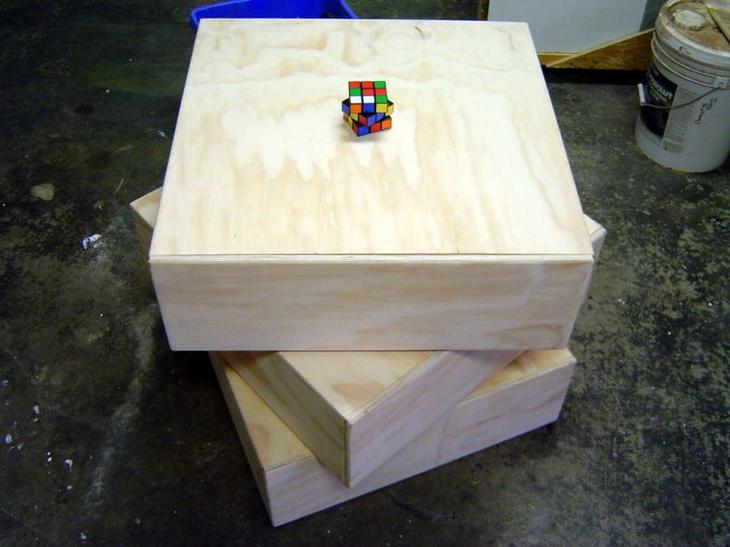 Комод в форме кубика Рубика